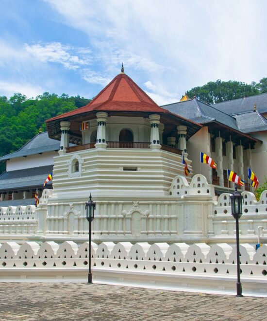 Sri Lanka In Glimpse (CLT 03)